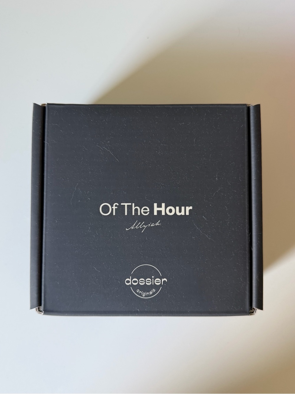 Of The Hour by Dossier Perfume - Picture 2 of 4